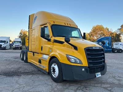 Freightliner Cascadia 126 Sleeper Semi Truck - 72" Integral Sleeper, 455HP, 12 Speed Automatic