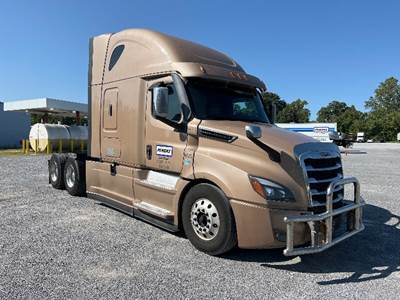 Freightliner Cascadia 126 Sleeper Semi Truck - 72" Integral Sleeper, 455HP, 12 Speed Automatic