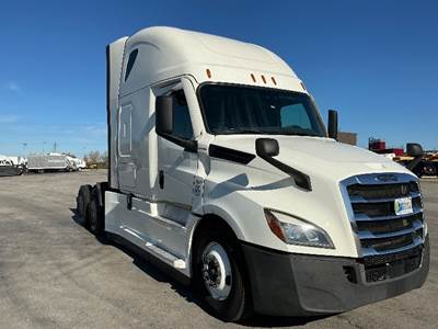 Freightliner Cascadia 126 Sleeper Semi Truck - 72" Integral Sleeper, 455HP, 12 Speed Automatic