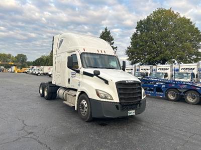 Freightliner Cascadia 126 Sleeper Semi Truck - 72" Integral Sleeper, 455HP, 12 Speed Automatic