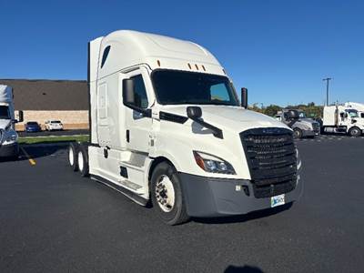 Freightliner Cascadia 126 Sleeper Semi Truck - 72" Integral Sleeper, 455HP, 12 Speed Automatic