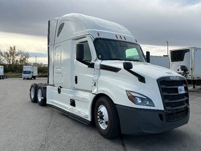 Freightliner Cascadia 126 Sleeper Semi Truck - 72" Integral Sleeper, 455HP, 12 Speed Automatic