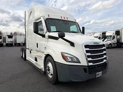 Freightliner Cascadia 126 Sleeper Semi Truck - 72" Integral Sleeper, 455HP, 12 Speed Automatic