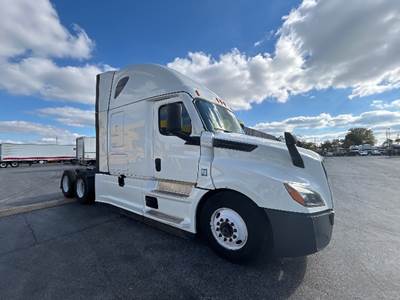 Freightliner Cascadia 126 Sleeper Semi Truck - 72" Integral Sleeper, 455HP, 12 Speed Automatic
