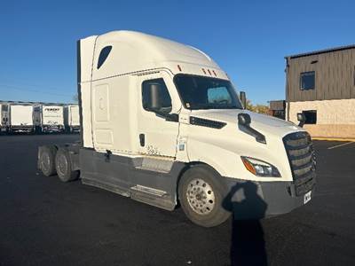 Freightliner Cascadia 126 Sleeper Semi Truck - 72" Integral Sleeper, 455HP, 12 Speed Automatic