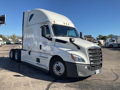 Freightliner Cascadia 126 Sleeper Semi Truck - 72" Integral Sleeper, 455HP, 12 Speed Automatic