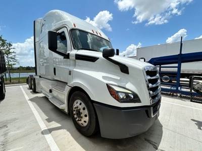 Freightliner Cascadia 126 Sleeper Semi Truck - 72" Integral Sleeper, 400HP, 12 Speed Automatic