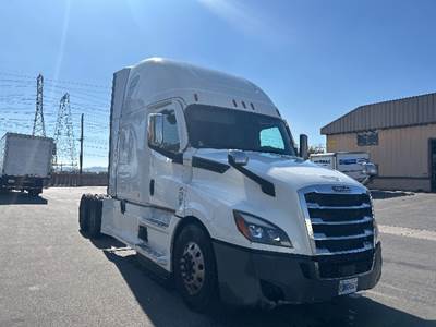 Freightliner Cascadia 126 Sleeper Semi Truck - 72" Integral Sleeper, 455HP, 12 Speed Automatic