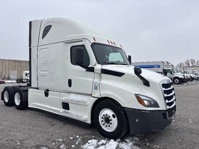 Freightliner Cascadia 126 Sleeper Semi Truck - 72" Integral Sleeper, 455HP, 12 Speed Automatic