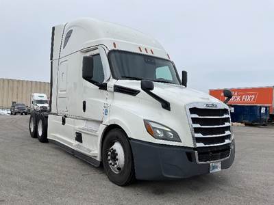 Freightliner Cascadia 126 Sleeper Semi Truck - 72" Integral Sleeper, 455HP, 12 Speed Automatic