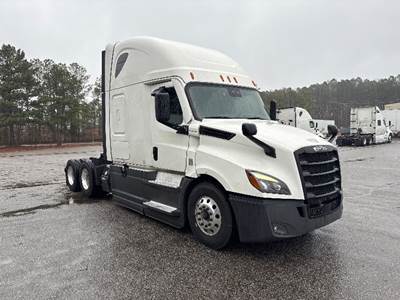 Freightliner Cascadia 126 Sleeper Semi Truck - 72" Integral Sleeper, 455HP, 12 Speed Automatic
