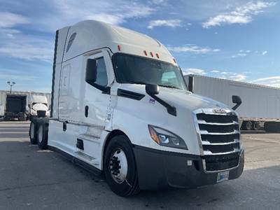 Freightliner Cascadia 126 Sleeper Semi Truck - 72" Integral Sleeper, 455HP, 12 Speed Automatic