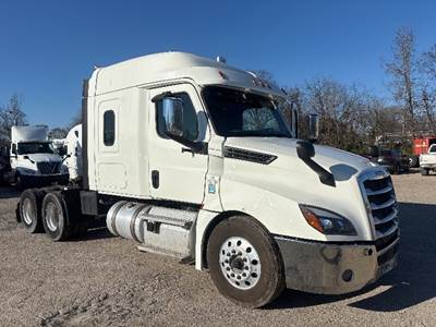 Freightliner Cascadia 126 Sleeper Semi Truck - 60" Integral Sleeper, 455HP, 12 Speed Automatic