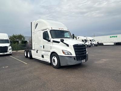 Freightliner Cascadia 126 Sleeper Semi Truck - 72" Integral Sleeper, 455HP, 12 Speed Automatic