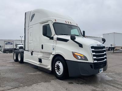 Freightliner Cascadia 126 Sleeper Semi Truck - 72" Integral Sleeper, 455HP, 12 Speed Automatic