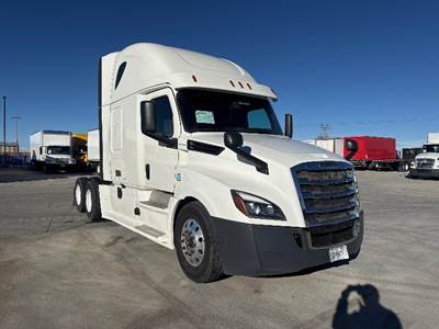 Freightliner Cascadia 126 Sleeper Semi Truck - 72" Integral Sleeper, 455HP, 12 Speed Automatic