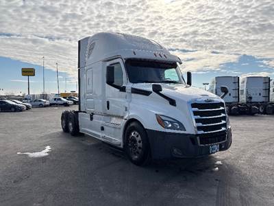 Freightliner Cascadia 126 Sleeper Semi Truck - 72" Integral Sleeper, 455HP, 12 Speed Automatic