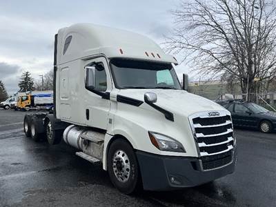 Freightliner Cascadia 126 Sleeper Semi Truck - 72" Integral Sleeper, 505HP, 12 Speed Automatic
