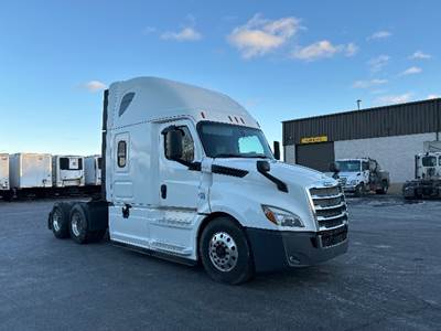Freightliner Cascadia 126 Sleeper Semi Truck - 72" Integral Sleeper, 455HP, 12 Speed Automatic