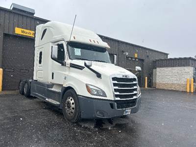 Freightliner Cascadia 126 Sleeper Semi Truck - 72" Integral Sleeper, 455HP, 12 Speed Automatic