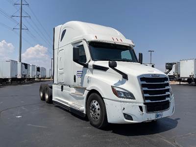 Freightliner Cascadia 126 Sleeper Semi Truck - 72" Integral Sleeper, 455HP, 12 Speed Automatic