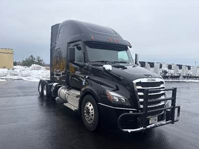 Freightliner Cascadia 126 Sleeper Semi Truck - 72" Integral Sleeper, 455HP, 12 Speed Automatic