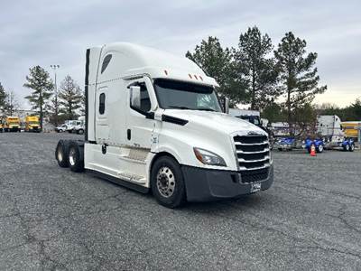 Freightliner Cascadia 126 Sleeper Semi Truck - 72" Integral Sleeper, 455HP, 12 Speed Automatic