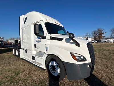 Freightliner Cascadia 126 Sleeper Semi Truck - 72" Integral Sleeper, 455HP, 12 Speed Automatic