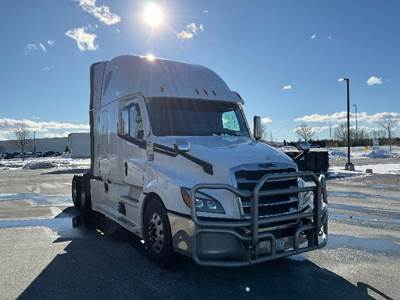 Freightliner Cascadia 126 Sleeper Semi Truck - 72" Integral Sleeper, 455HP, 12 Speed Automatic
