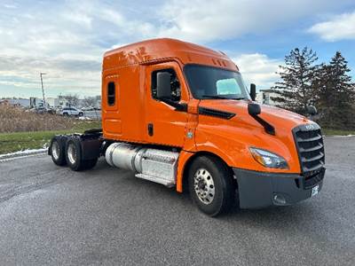 Freightliner Cascadia 126 Sleeper Semi Truck - 72" Integral Sleeper, 455HP, 10 Speed Manual