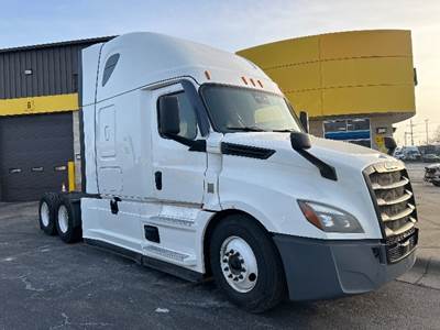 Freightliner Cascadia 126 Sleeper Semi Truck - 72" Integral Sleeper, 455HP, 12 Speed Automatic