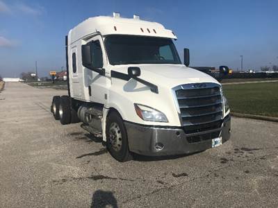 Freightliner Cascadia 126 Sleeper Semi Truck - 60" Integral Sleeper, 455HP, 12 Speed Automatic