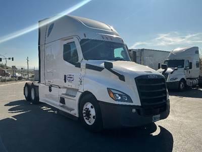Freightliner Cascadia 126 Sleeper Semi Truck - 72" Integral Sleeper, 455HP, 12 Speed Automatic