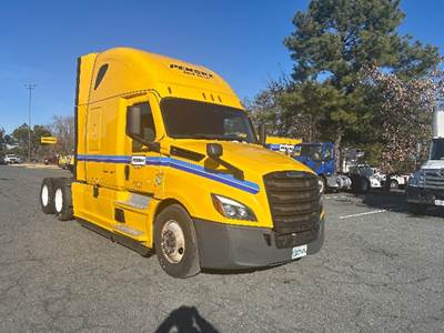 Freightliner Cascadia 126 Sleeper Semi Truck - 72" Integral Sleeper, 455HP, 12 Speed Automatic
