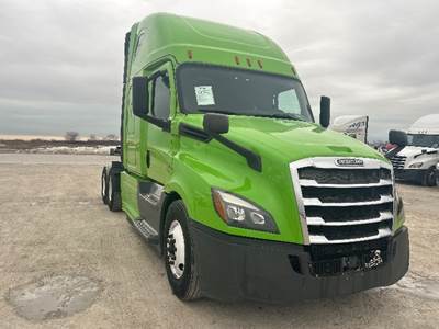 Freightliner Cascadia 126 Sleeper Semi Truck - 60" Integral Sleeper, 455HP, 12 Speed Automatic