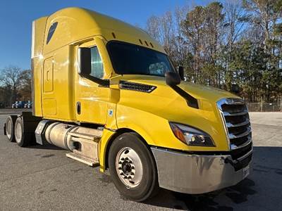 Freightliner Cascadia 126 Sleeper Semi Truck - 72" Integral Sleeper, 455HP, 12 Speed Automatic