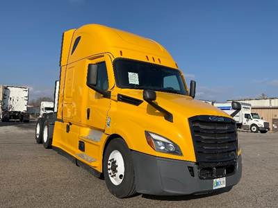 Freightliner Cascadia 126 Sleeper Semi Truck - 72" Integral Sleeper, 455HP, 12 Speed Automatic