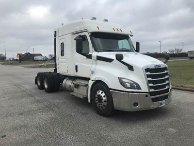 Freightliner Cascadia 126 Sleeper Semi Truck - 60" Integral Sleeper, 455HP, 12 Speed Automatic