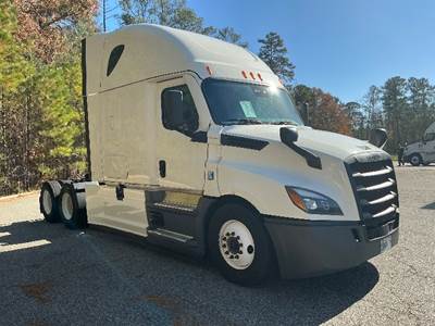 Freightliner Cascadia 126 Sleeper Semi Truck - 72" Integral Sleeper, 455HP, 12 Speed Automatic