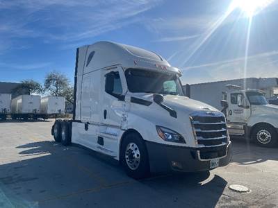 Freightliner Cascadia 126 Sleeper Semi Truck - 72" Integral Sleeper, 455HP, 12 Speed Automatic