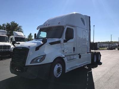 Freightliner Cascadia 126 Sleeper Semi Truck - 72" Integral Sleeper, 455HP, 12 Speed Automatic