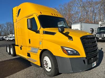 Freightliner Cascadia 126 Sleeper Semi Truck - 72" Integral Sleeper, 455HP, 12 Speed Automatic