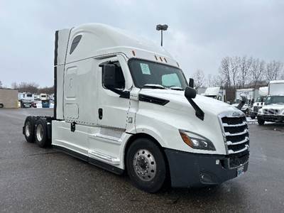 Freightliner Cascadia 126 Sleeper Semi Truck - 72" Integral Sleeper, 455HP, 10 Speed Manual