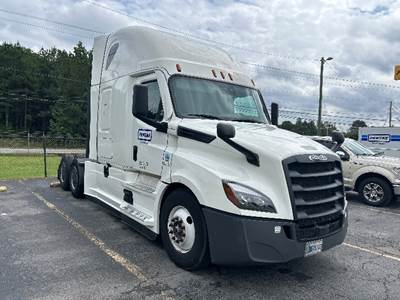 Freightliner Cascadia 126 Sleeper Semi Truck - 72" Integral Sleeper, 455HP, 12 Speed Automatic