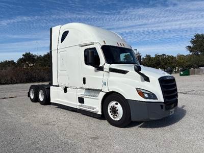 Freightliner Cascadia 126 Sleeper Semi Truck - 72" Integral Sleeper, 455HP, 12 Speed Automatic