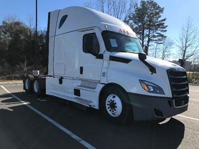 Freightliner Cascadia 126 Sleeper Semi Truck - 72" Integral Sleeper, 455HP, 12 Speed Automatic