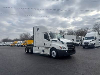 Freightliner Cascadia 126 Sleeper Semi Truck - 72" Integral Sleeper, 455HP, 12 Speed Automatic