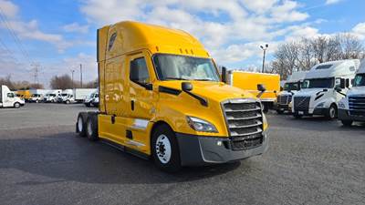 Freightliner Cascadia 126 Sleeper Semi Truck - 72" Integral Sleeper, 455HP, 12 Speed Automatic