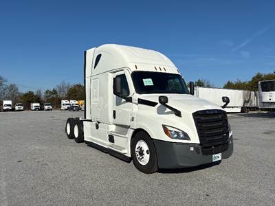 Freightliner Cascadia 126 Sleeper Semi Truck - 72" Integral Sleeper, 455HP, 12 Speed Automatic