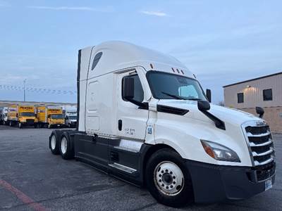 Freightliner Cascadia 126 Sleeper Semi Truck - 72" Integral Sleeper, 455HP, 12 Speed Automatic